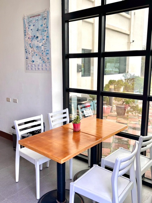 25龍潭湖畔旅店圖片