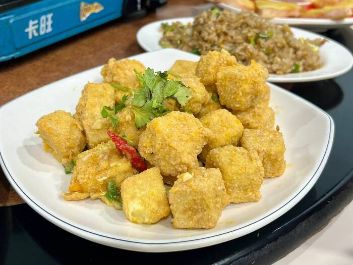 乾一杯啤酒海鮮燒烤料理圖片