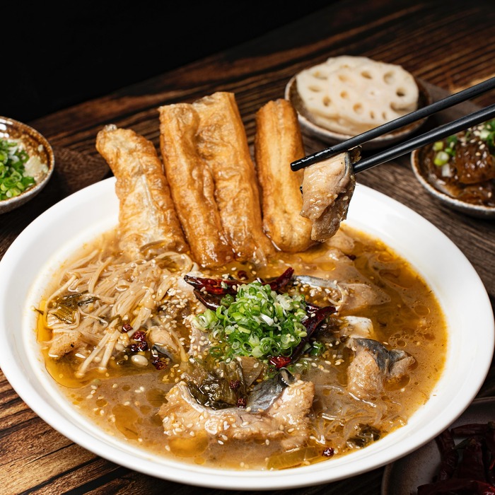 官小二酸菜魚圖片