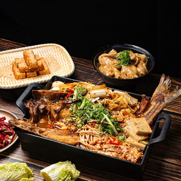 官小二酸菜魚圖片